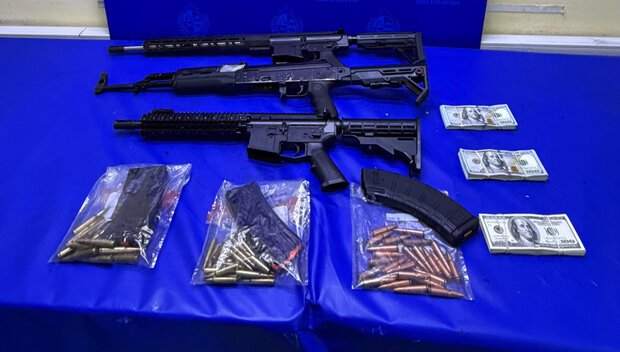 Policía incautó tres fusiles, U$$ 30.000 y un vehículo en operativo en Canelones -El Radar News