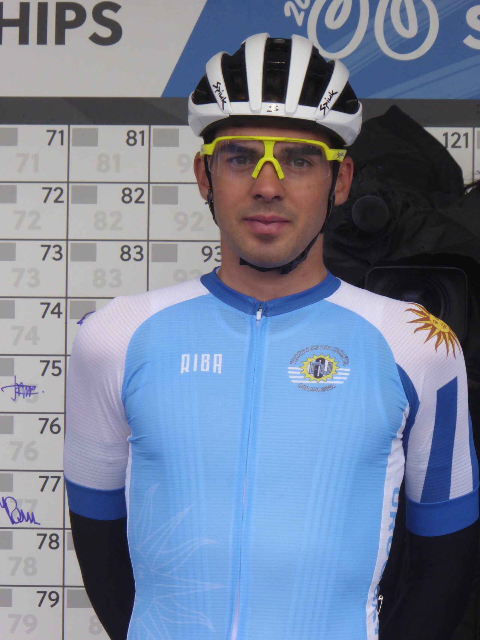 Thomas Silva hace historia al ganar la segunda etapa y liderar el Giro de Italia